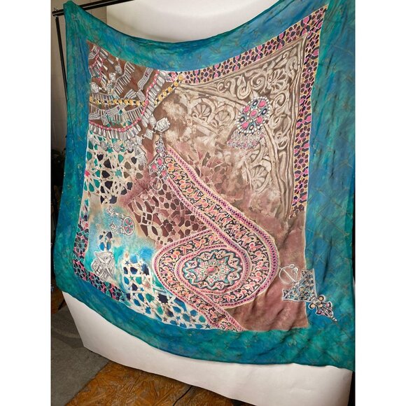 King Tut Exhibit  Silk Blend Scarf With Intricate Jewel-Inspired Motif & Turquoi - Picture 2 of 16